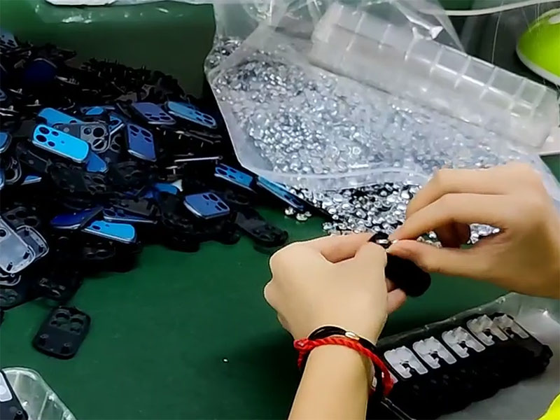 Metal 4-button remote control